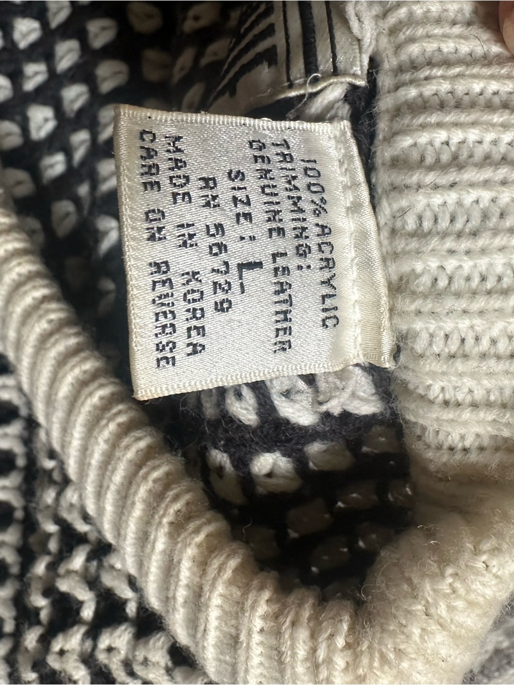 Women’s Black & Cream Patterned Knit Sweater - Picture 5 of 5